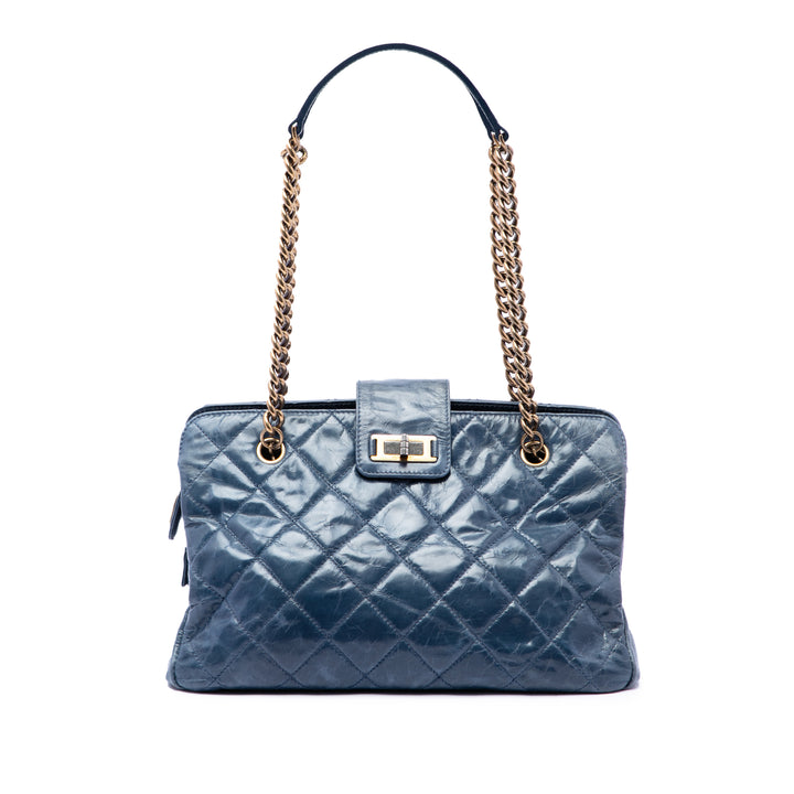 Chanel Matelassé vieilli Reissue 2.55 Sac Cuir de veau Bleu – vue principale – GABY PARIS