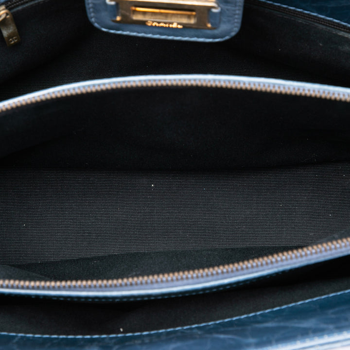 Chanel Matelassé vieilli Reissue 2.55 Sac Cuir de veau Bleu – vue 4 – GABY PARIS