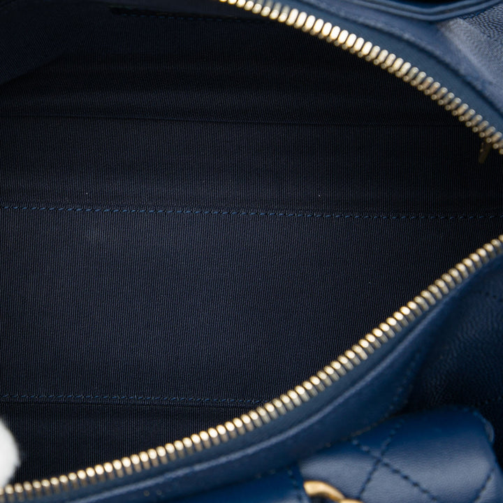 Matelassé et In The Loop Sac bowling Petit Cuir caviar Bleu