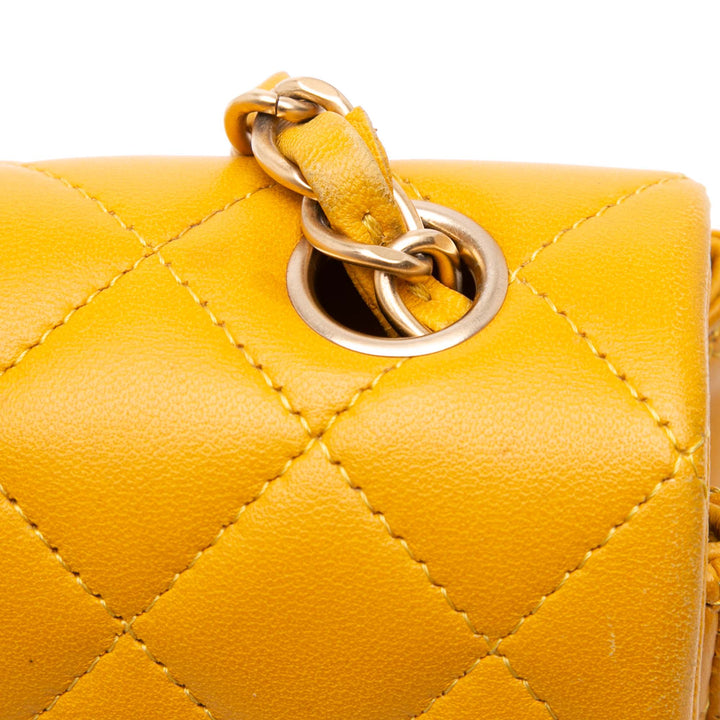 Chanel Mini Rectangular Classic Cuir d’agneau Simple rabat
