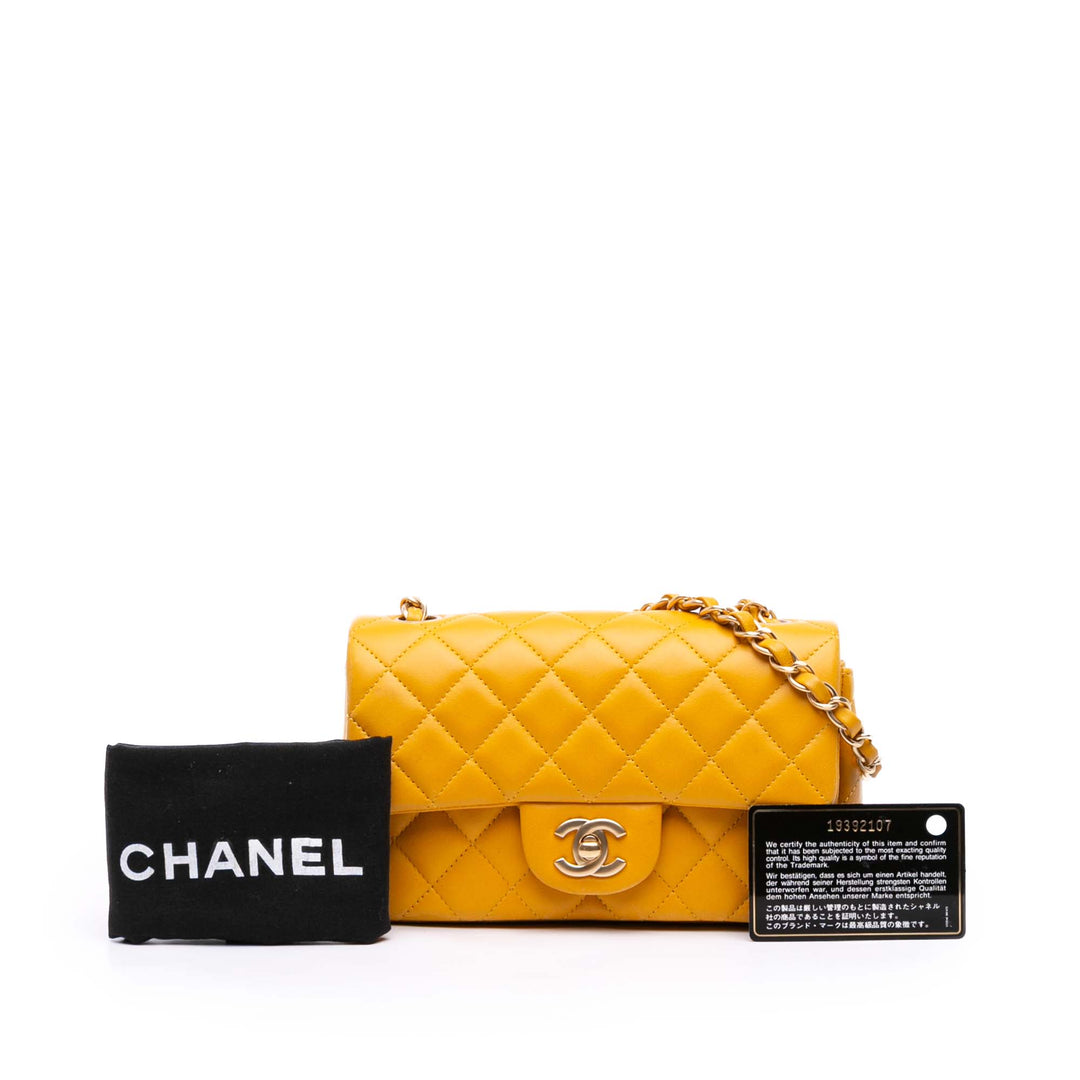 Chanel Mini Rectangular Classic Cuir d’agneau Simple rabat