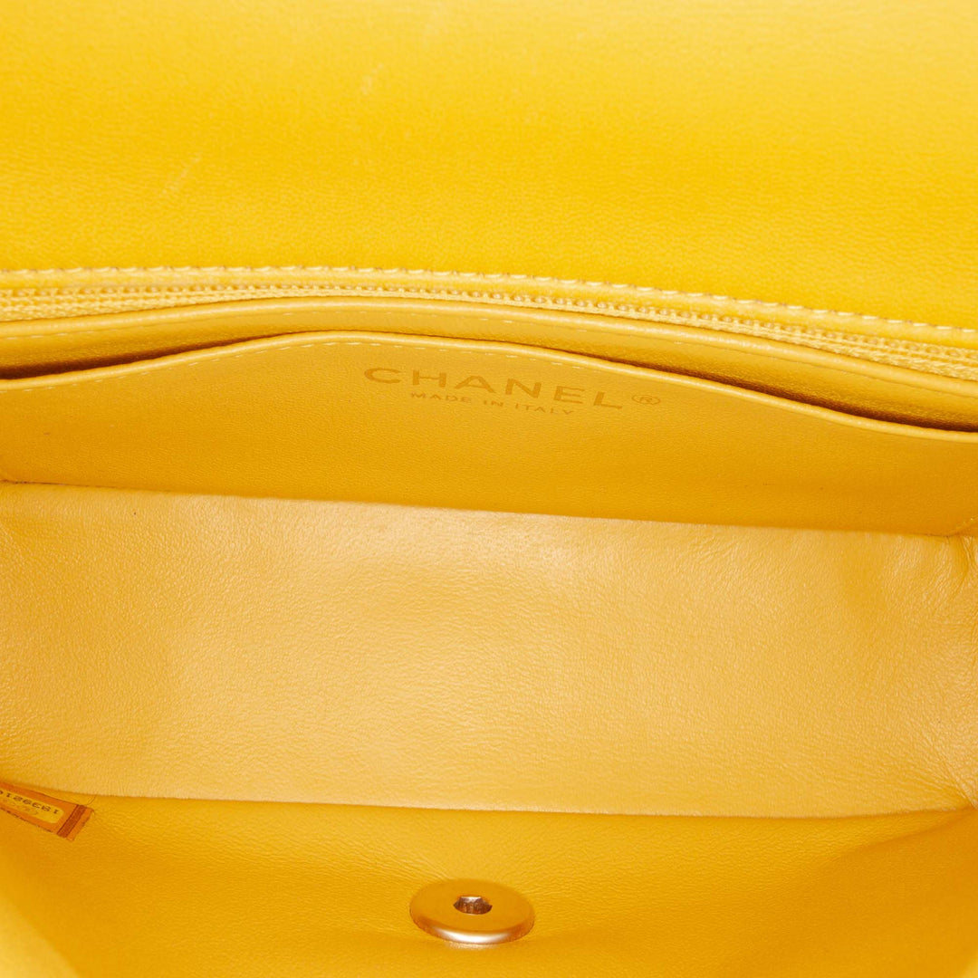 Chanel Mini Rectangular Classic Cuir d’agneau Simple rabat