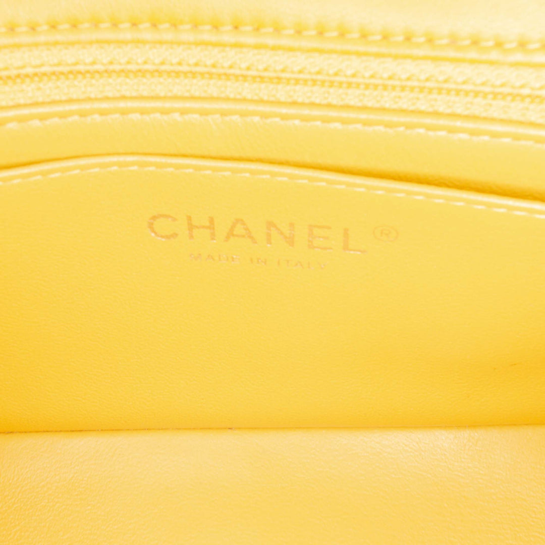 Chanel Mini Rectangular Classic Cuir d’agneau Simple rabat