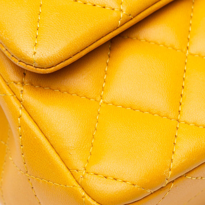 Chanel Mini Rectangular Classic Cuir d’agneau Simple rabat