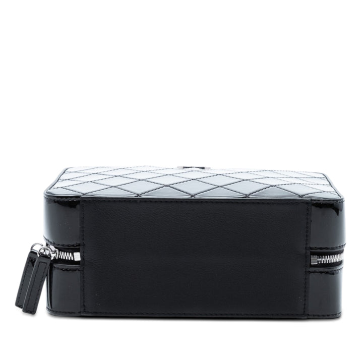 Chanel CC Matelassé Travel Kit Vanity Petit Cuir
