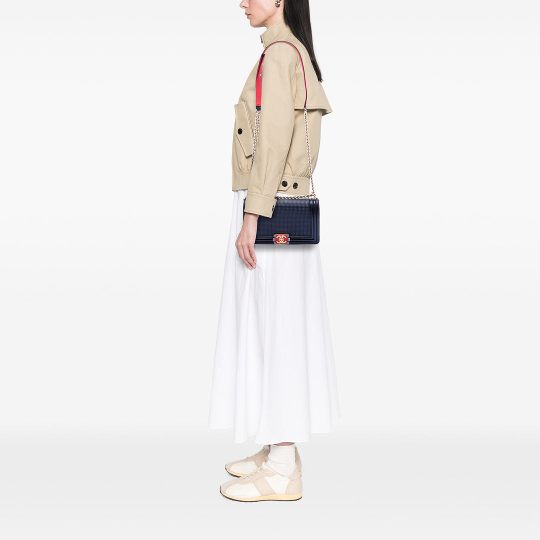 Chanel Old Medium Cuir d’agneau embossé Cube Boy à rabat