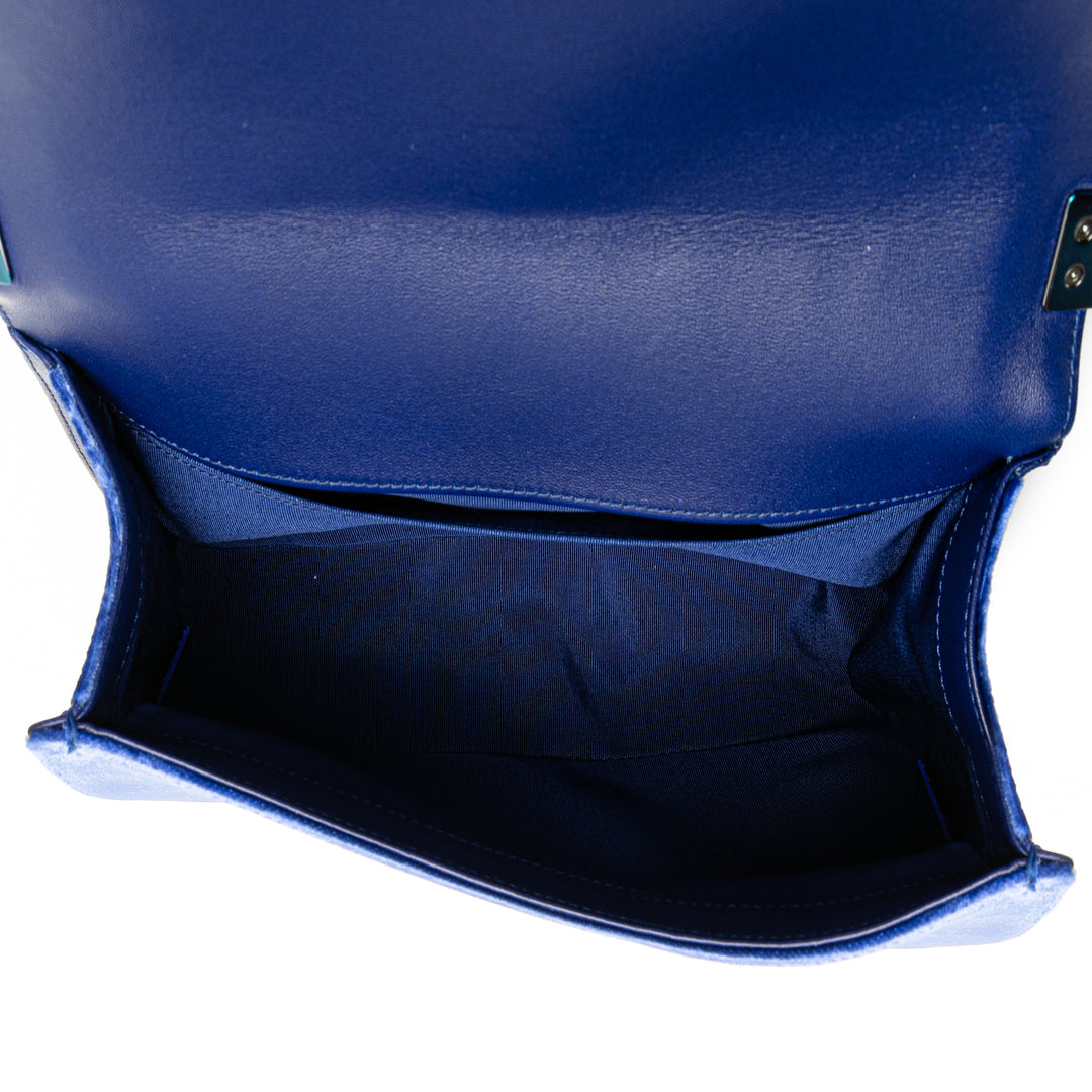 Medium Quilted Velvet Boy Flap Blue - Gaby Paris