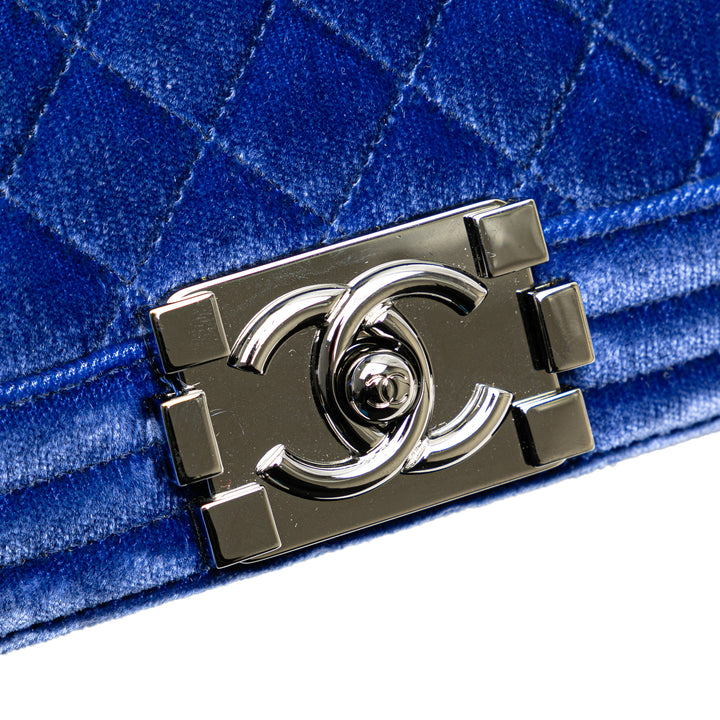 Medium Quilted Velvet Boy Flap Blue - Gaby Paris