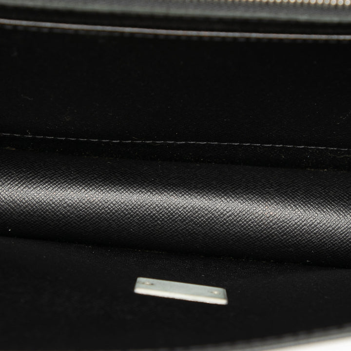 Louis Vuitton Taiga Selenga