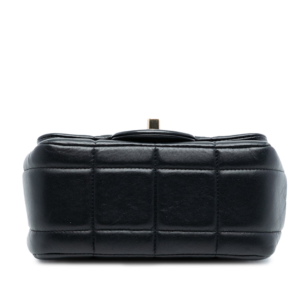 Chanel Matelassé Resin Cristal Carré Monacoco à rabat Mini Cuir d'agneau