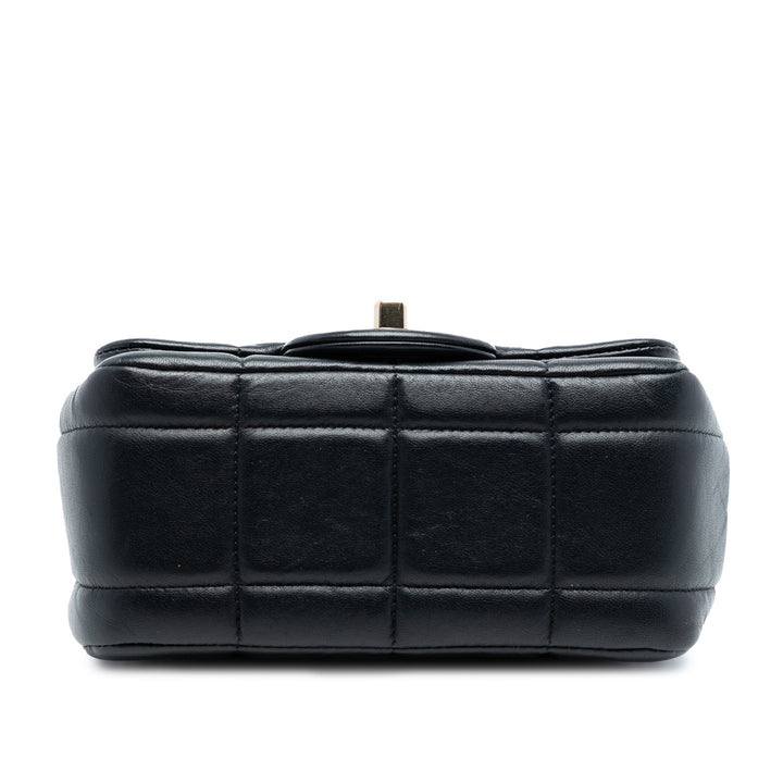 Chanel Matelassé Resin Cristal Carré Monacoco à rabat Mini Cuir d'agneau