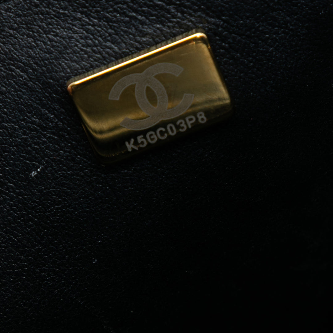 Chanel Matelassé Resin Cristal Carré Monacoco à rabat Mini Cuir d'agneau