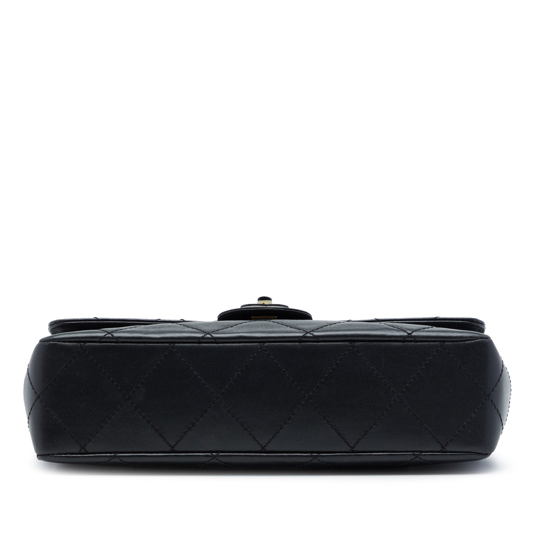 Matelassé Resin Chaîne Rabat simple Moyen Cuir d'agneau Noir