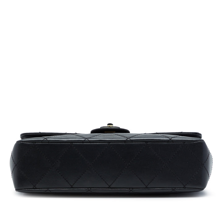 Matelassé Resin Chaîne Rabat simple Moyen Cuir d'agneau Noir
