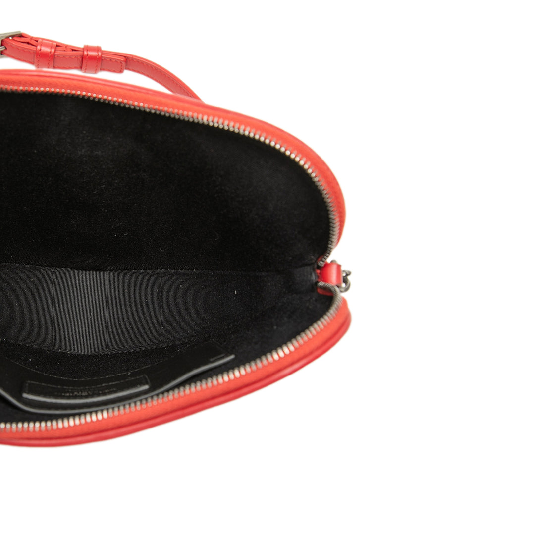 Saint Laurent Cuir de veau Monogram Sac Coeur Pompon Sac porté croisé