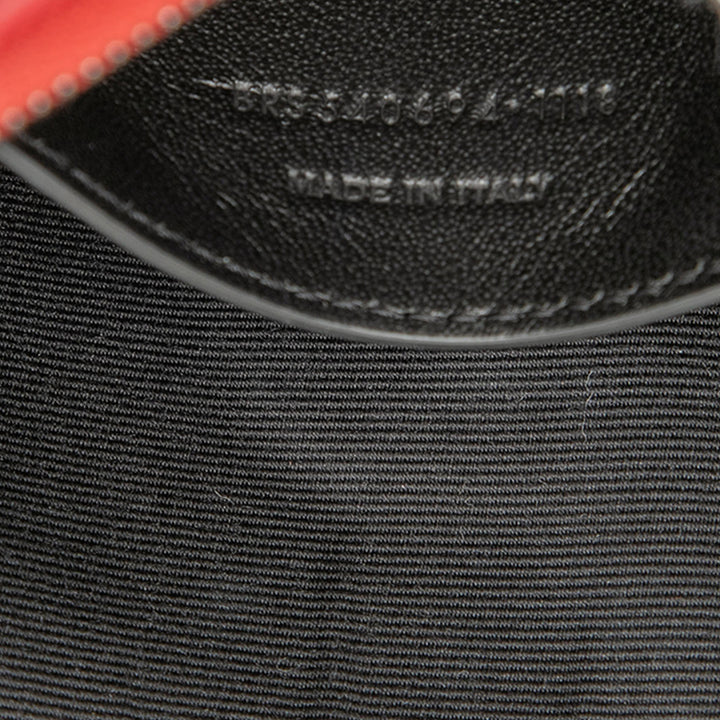 Saint Laurent Cuir de veau Monogram Sac Coeur Pompon Sac porté croisé