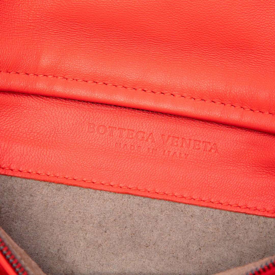 Intrecciato Turn Lock Pochette nappa Rouge