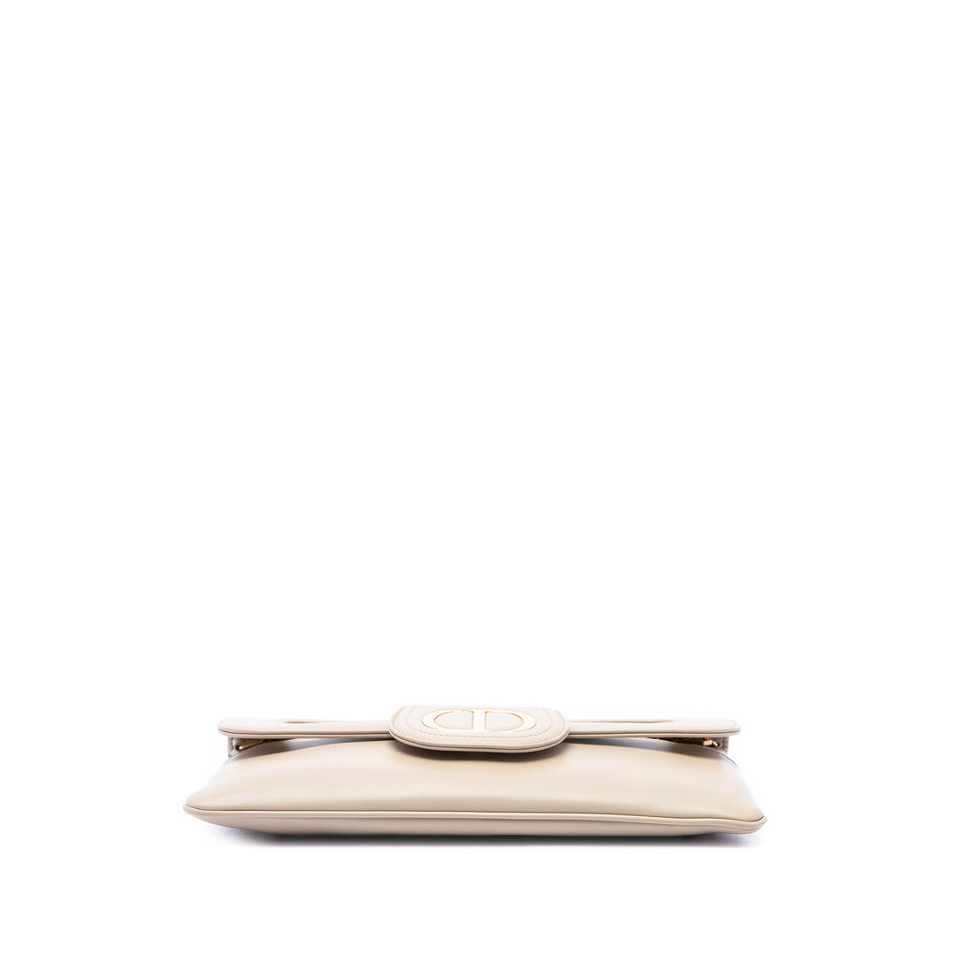 Dior DiorDouble Sac à chaîne Moyen Cuir de veau Beige – vue 3 – GABY PARIS