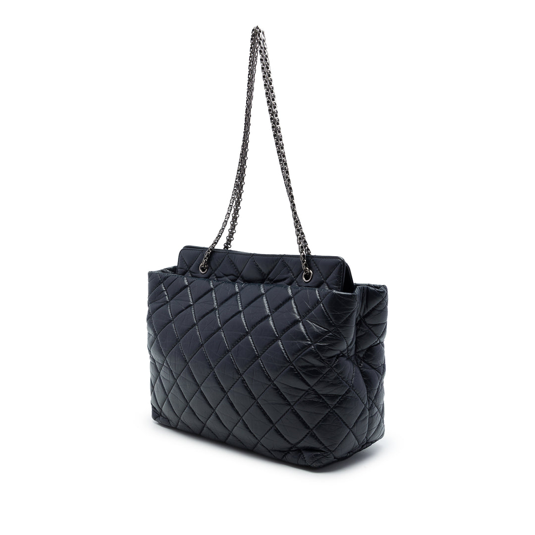 Chanel Matelassé vieilli Reissue 2.55 Cabas Cuir de veau Bleu – vue 2 – GABY PARIS