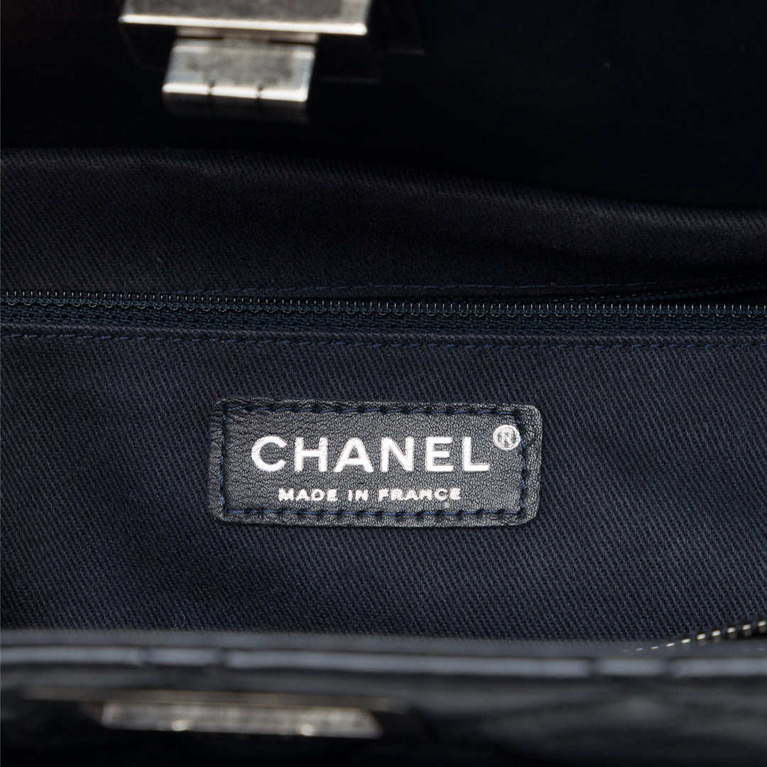 Chanel Matelassé vieilli Reissue 2.55 Cabas Cuir de veau Bleu – vue 5 – GABY PARIS
