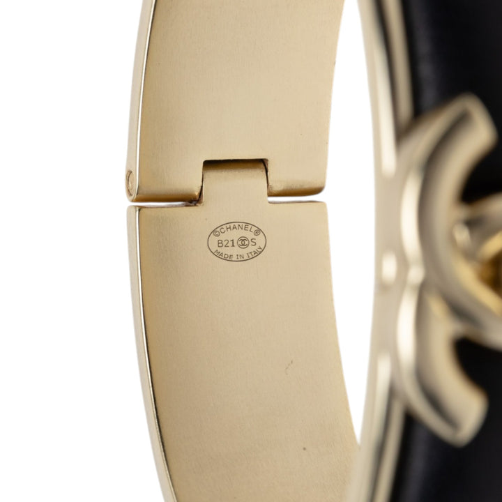 Chanel CC Cuir d’agneau et plaqué Turnlock Bangle