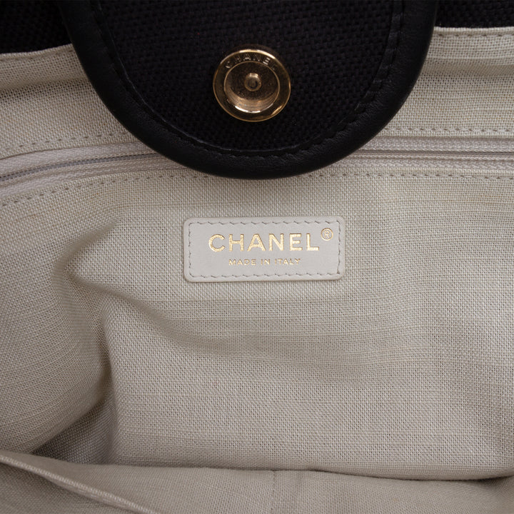 Chanel Carré Stitch Deauville Cabas Moyen Toile