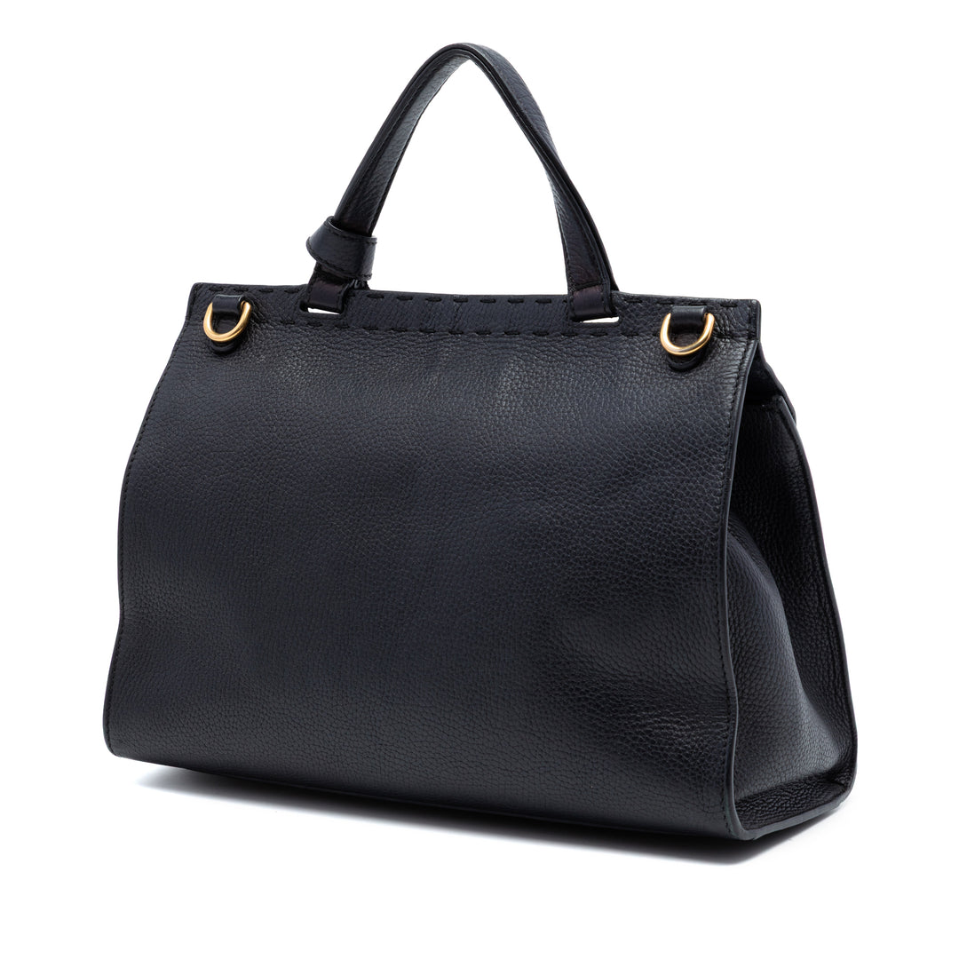 GG Marmont grainé sac à Petit Cuir de veau grainé Noir