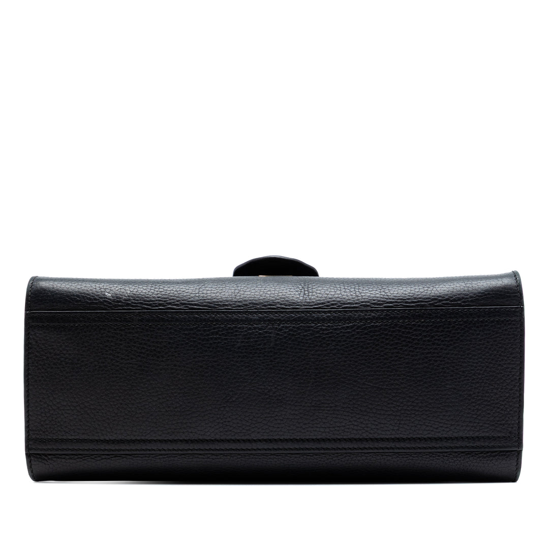 GG Marmont grainé sac à Petit Cuir de veau grainé Noir