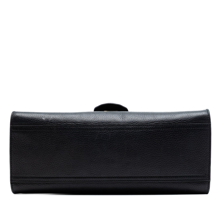 GG Marmont grainé sac à Petit Cuir de veau grainé Noir