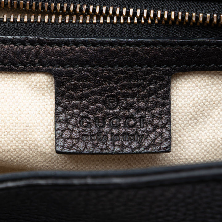 GG Marmont grainé sac à Petit Cuir de veau grainé Noir