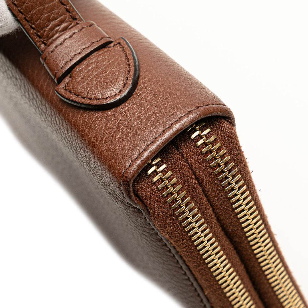 Gucci Pebbled Cuir de veau Soho Travel Document Étui Marron