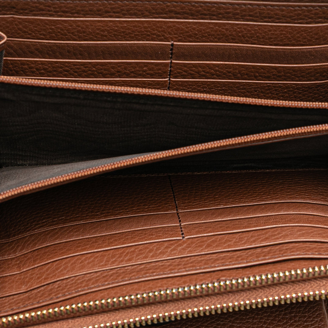 Gucci Pebbled Cuir de veau Soho Travel Document Étui Marron