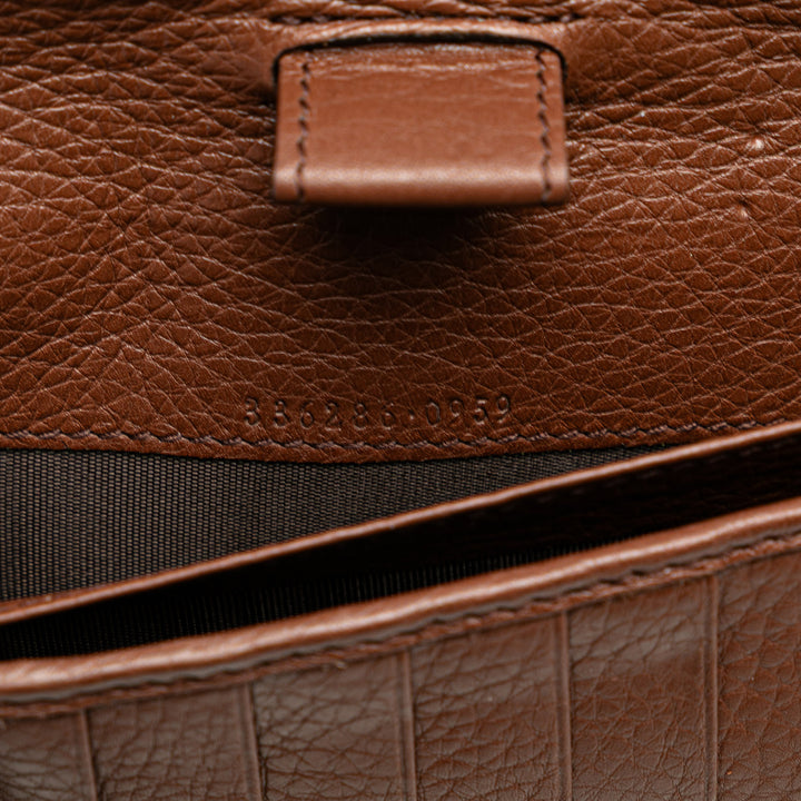 Gucci Pebbled Cuir de veau Soho Travel Document Étui Marron
