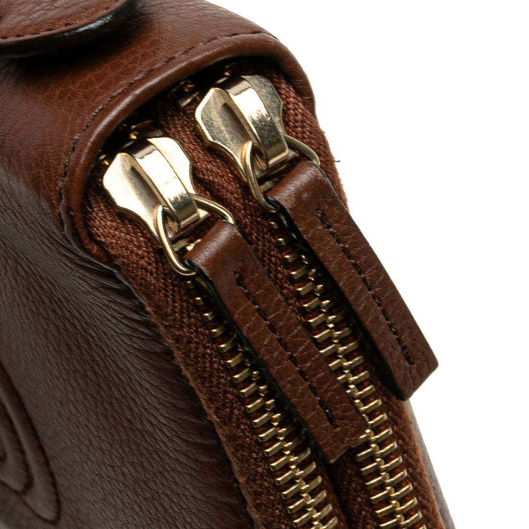 Gucci Pebbled Cuir de veau Soho Travel Document Étui Marron