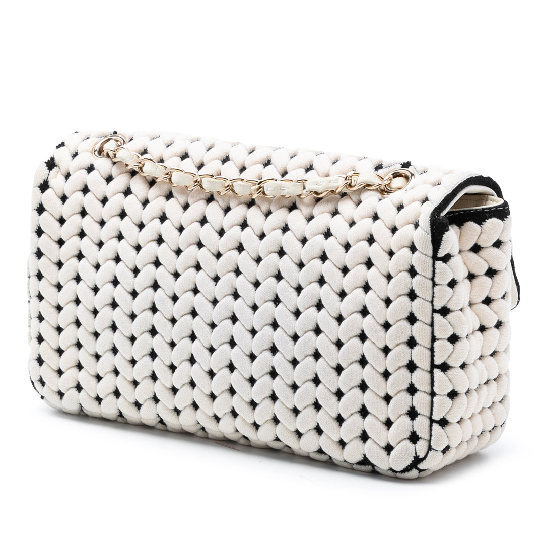 Chanel Medium Cuir de veau et Laine Knit Simple rabat