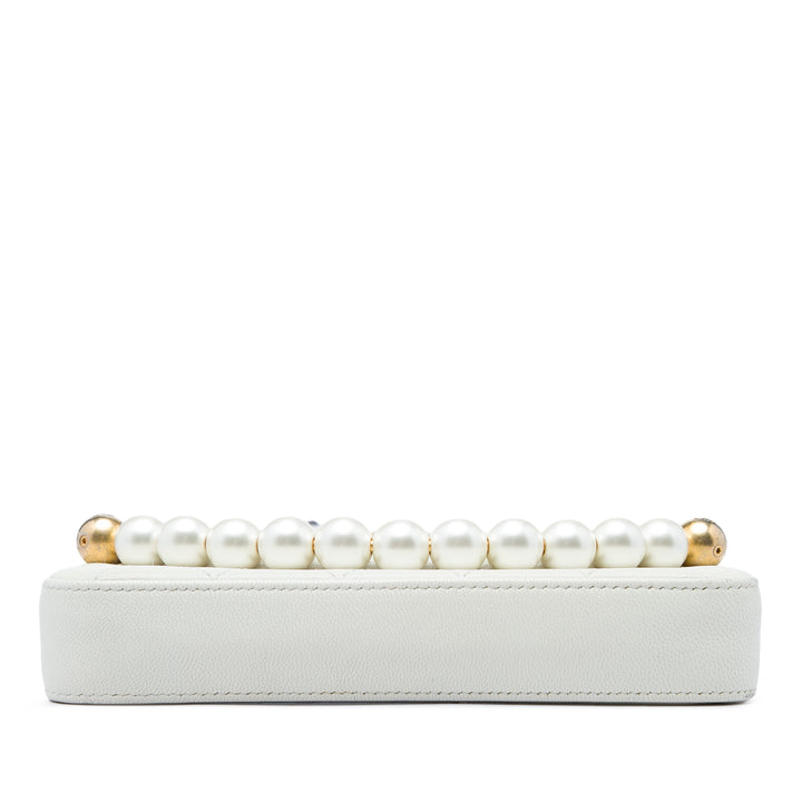 Chanel Pochette CC Matelassé Chic Perles Double Zippé avec chaîne Cuir de chèvre Blanc – vue 3 – GABY PARIS