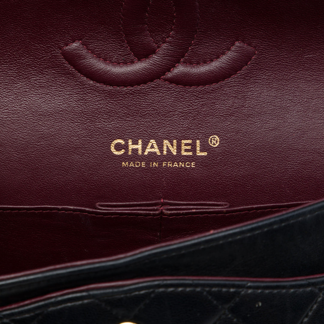 Chanel Sac porté épaule Classic Double rabat Moyen Cuir d'agneau Noir – vue 5 – GABY PARIS