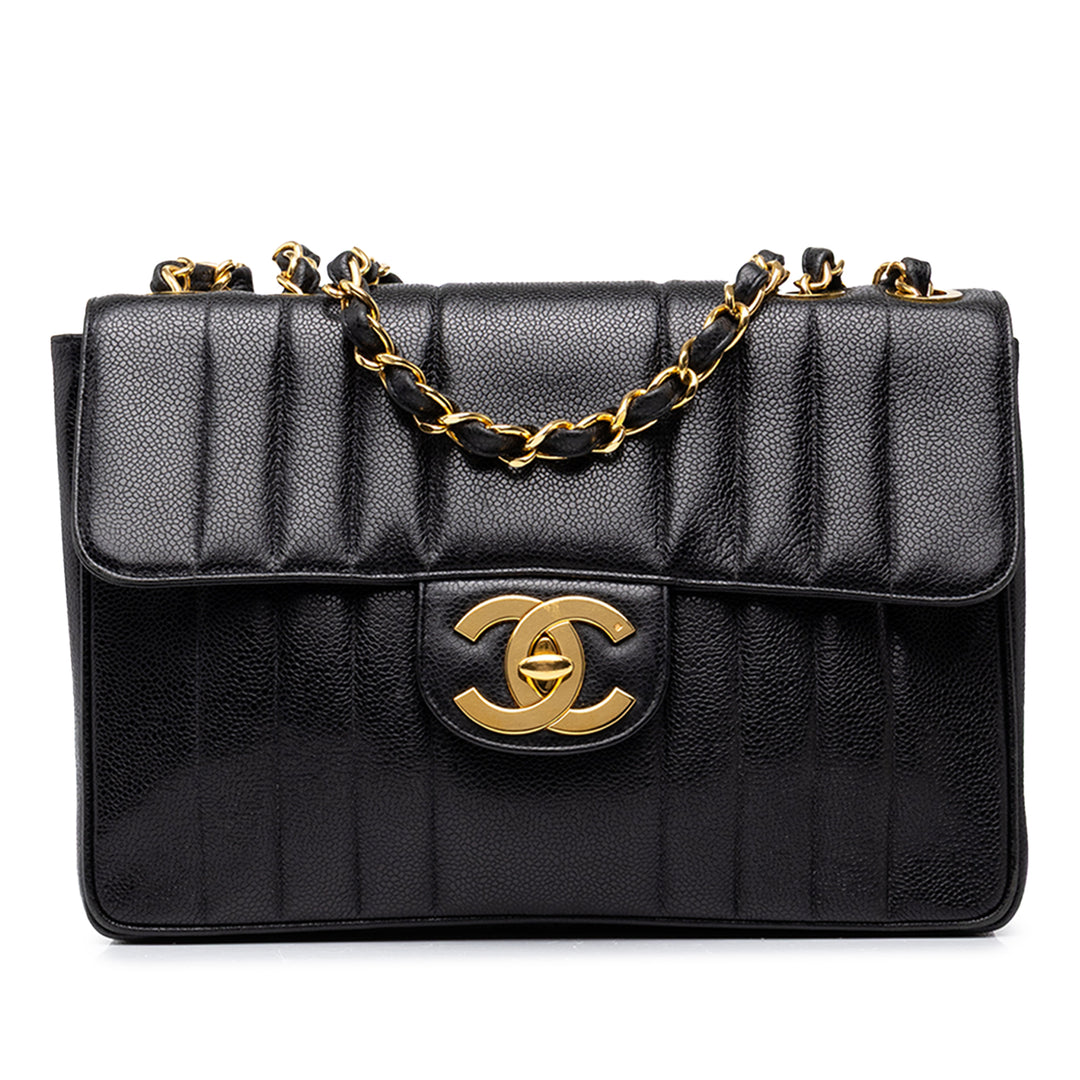 Chanel Sac porté épaule Mademoiselle à rabat Jumbo Cuir caviar Noir – vue principale – GABY PARIS