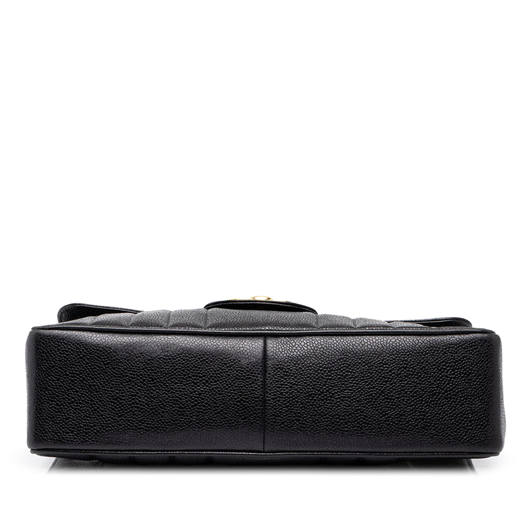 Chanel Sac porté épaule Mademoiselle à rabat Jumbo Cuir caviar Noir – vue 3 – GABY PARIS