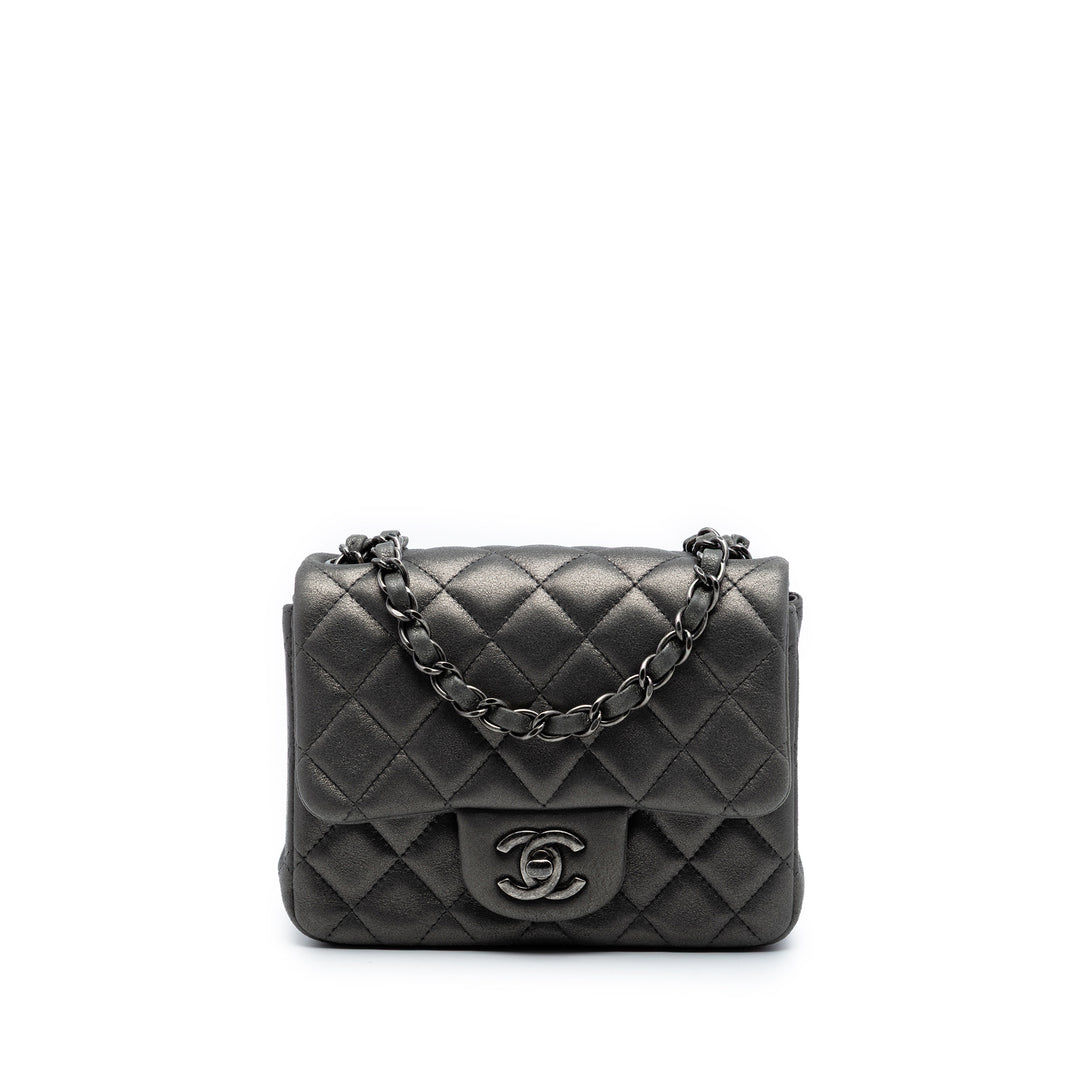 Chanel Mini Square Classic Cuir d’agneau Simple rabat