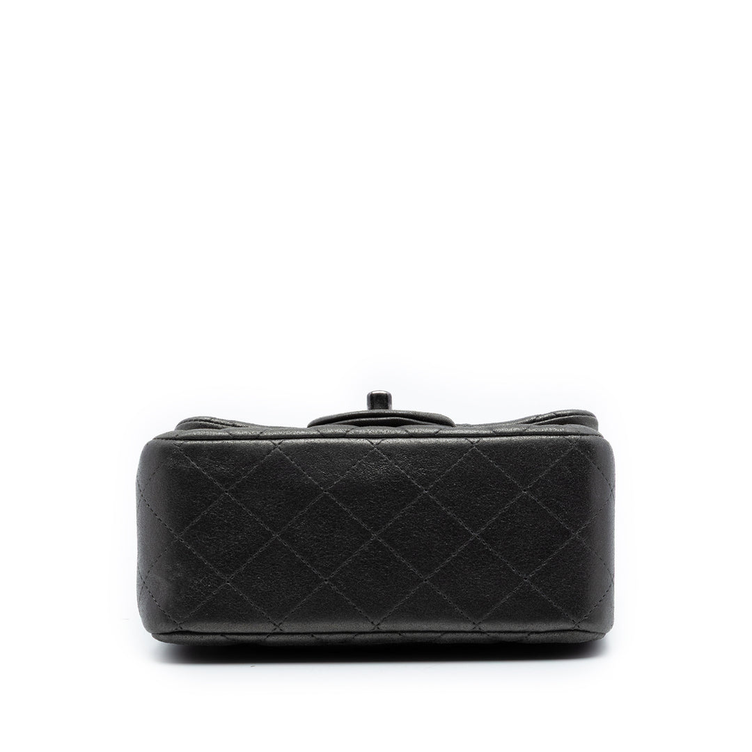 Chanel Mini Square Classic Cuir d’agneau Simple rabat