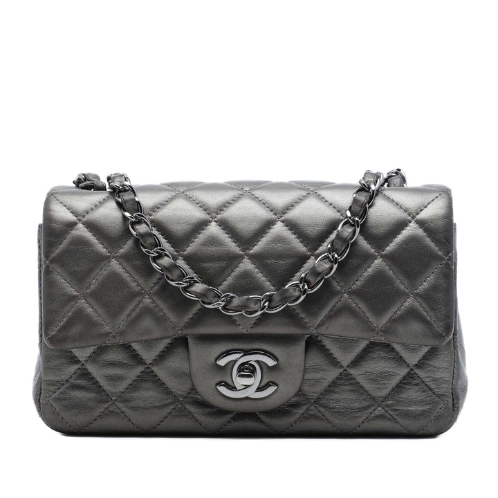 Classic Rectangulaire Métallisé Rabat simple Mini Cuir d'agneau Gris
