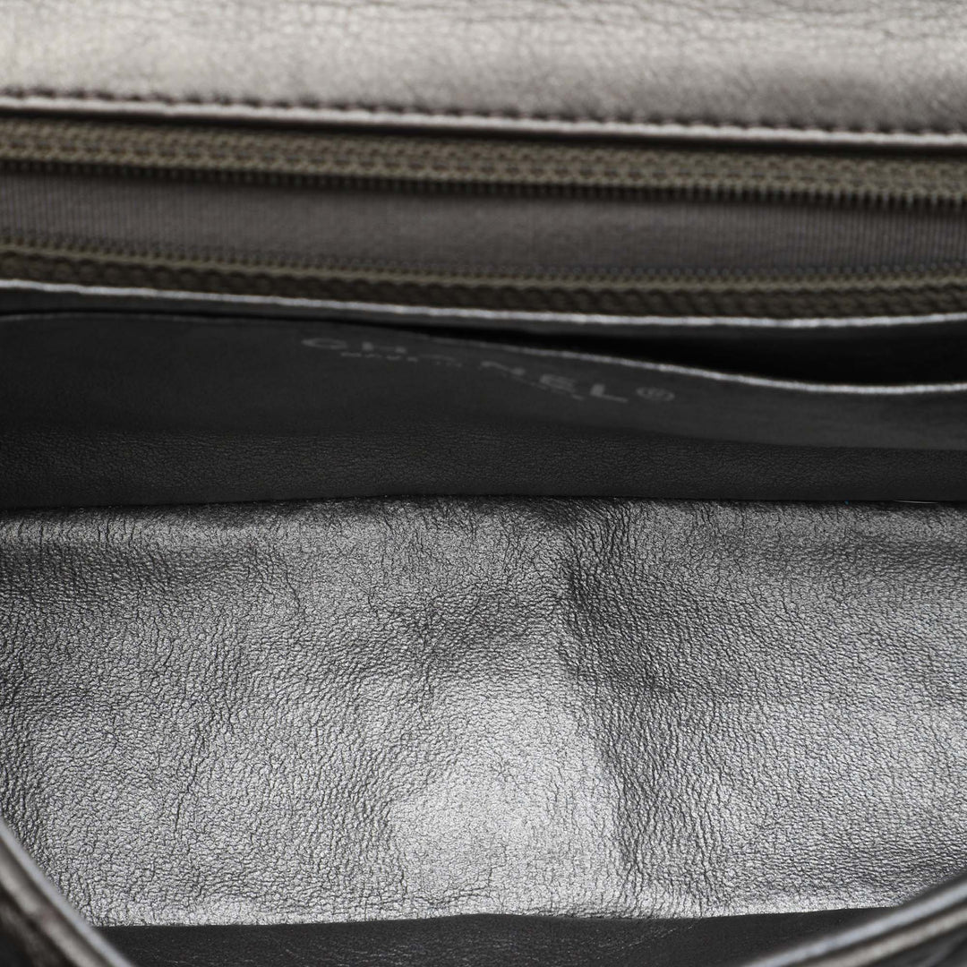 Classic Rectangulaire Métallisé Rabat simple Mini Cuir d'agneau Gris