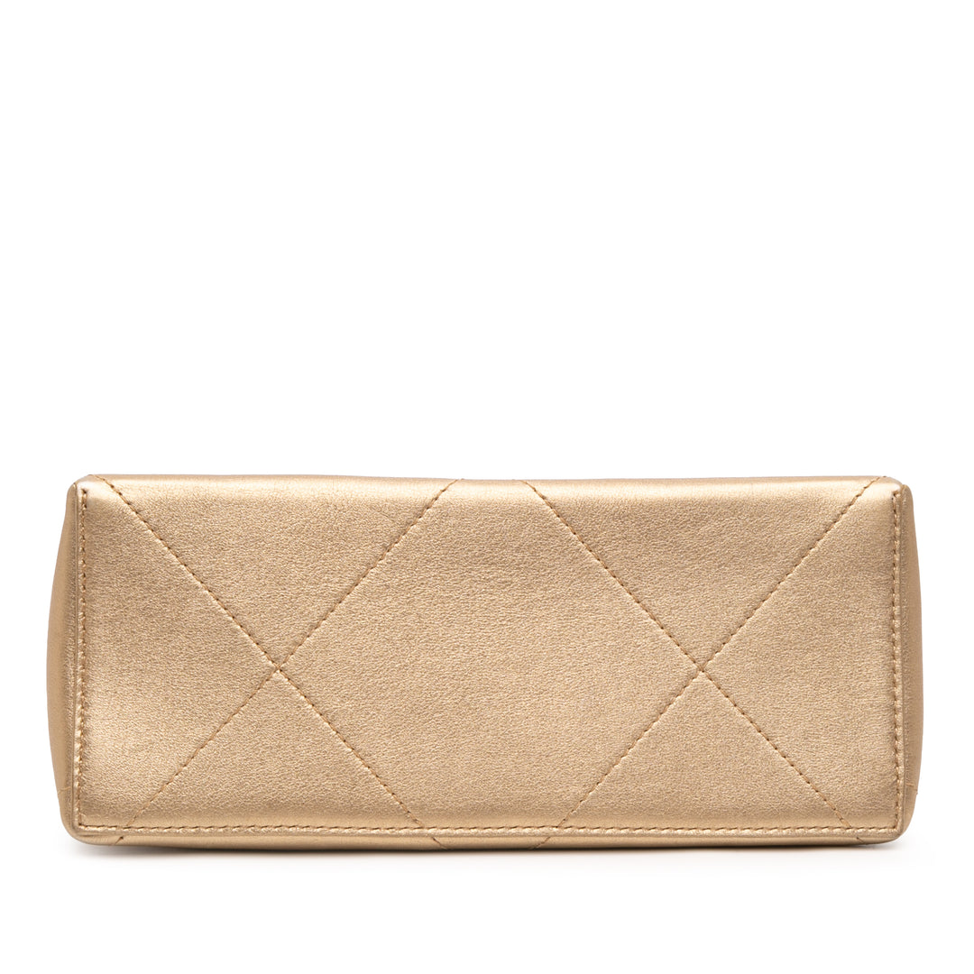 Chanel Small Cuir de veau Kiss Lock Frame Bag Doré
