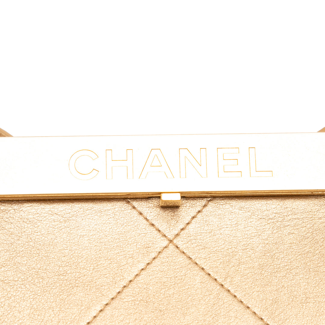 Chanel Small Cuir de veau Kiss Lock Frame Bag Doré