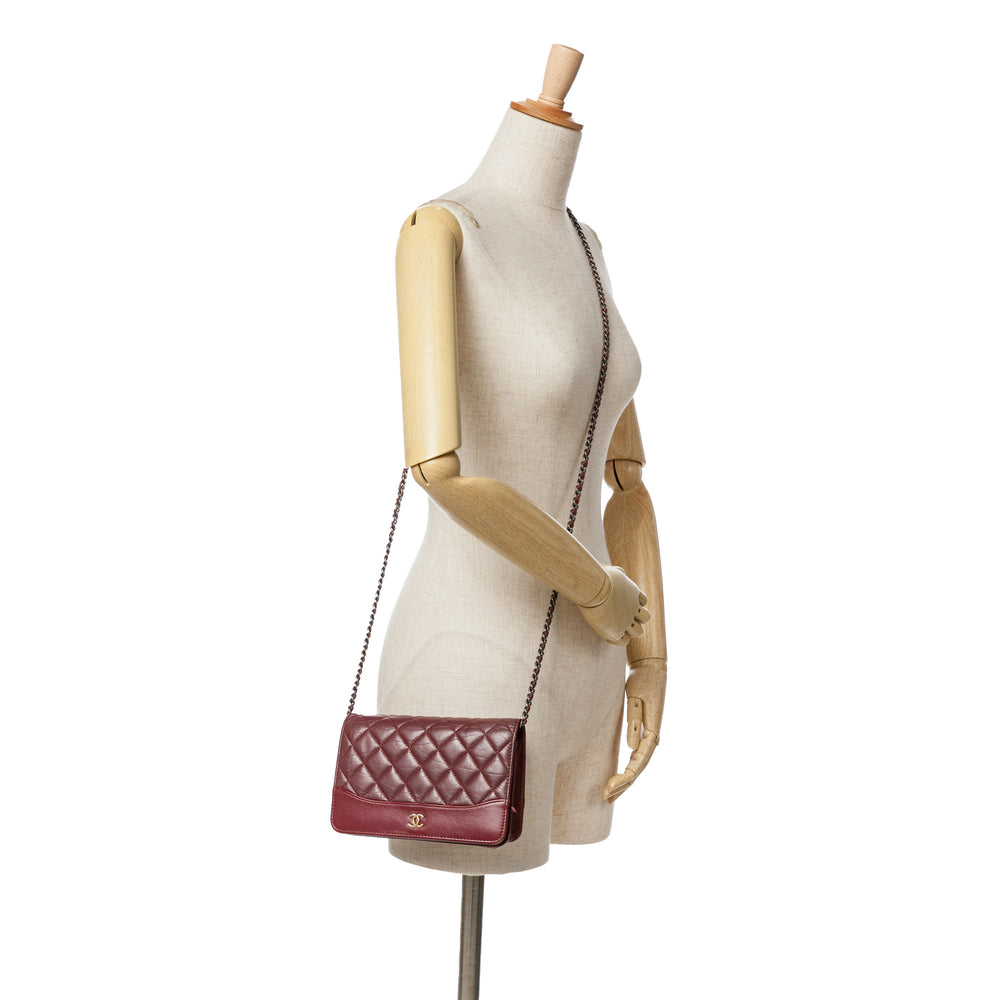 Quilted Aged Calfskin Gabrielle Wallet on Chain Red - Gaby Paris