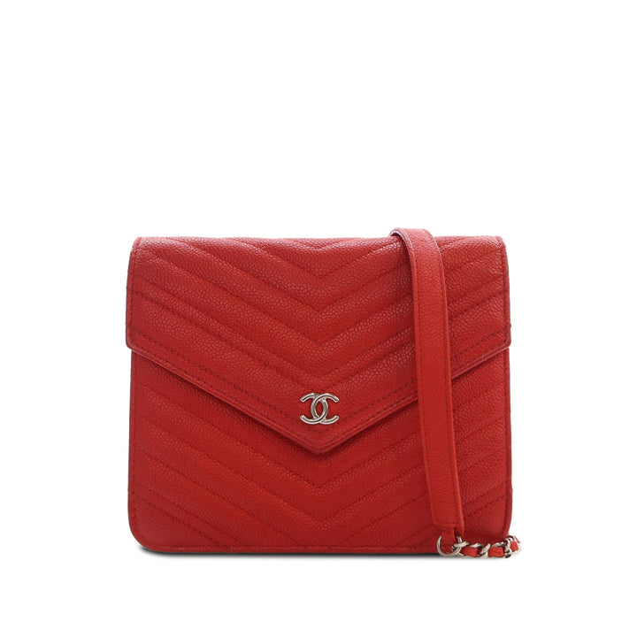 Chanel CC Chevron Carré Wallet on Chain Cuir caviar Rouge – vue principale – GABY PARIS