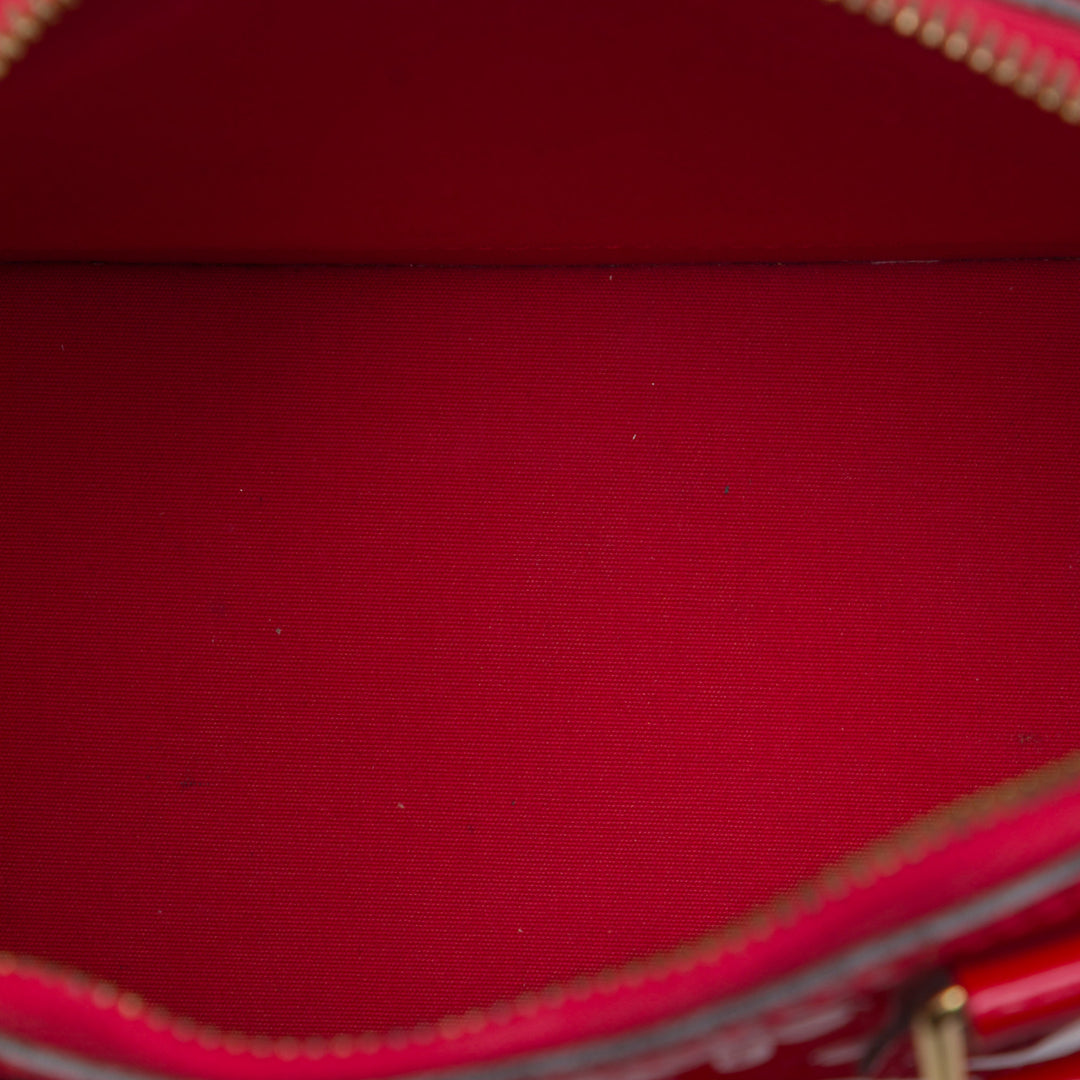 Louis Vuitton Alma BB Cuir verni Monogram Rouge – vue 4 – GABY PARIS