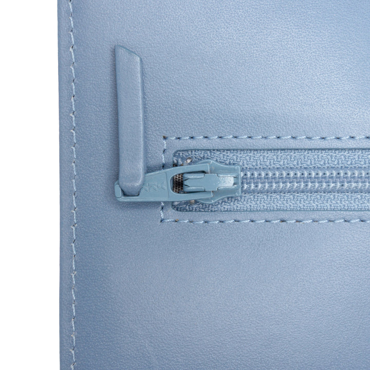 Chanel CC Wallet on Chain Cuir caviar Bleu – vue 7 – GABY PARIS