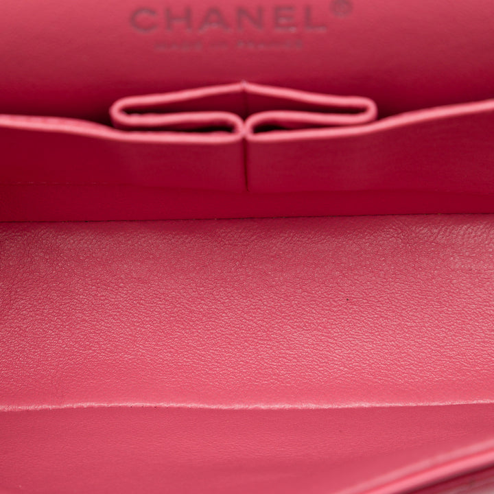 Chanel Classic Chevron Double rabat Moyen Cuir d'agneau Rose – vue 4 – GABY PARIS